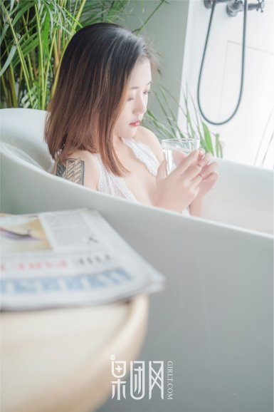 原创 美食看点:炝炒胡萝卜,黑木耳百合炒西芹,鱼香鹌鹑蛋的做法【开云体育】(图2) 开云体育